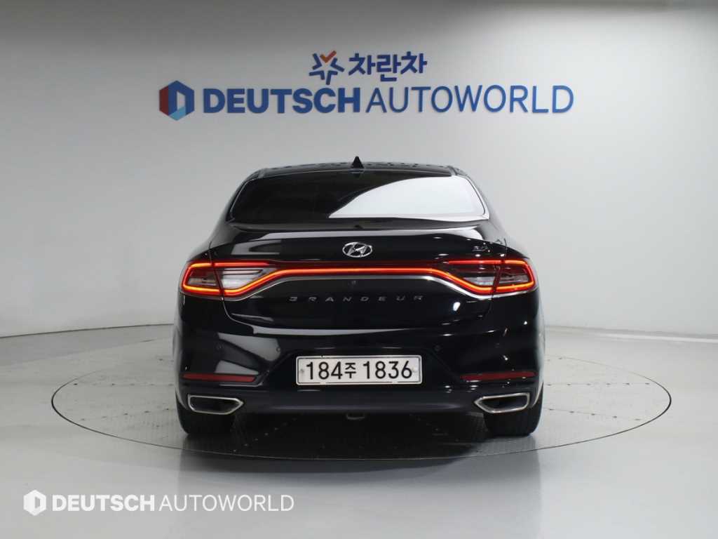HYUNDAI Grandeur - Vista 4