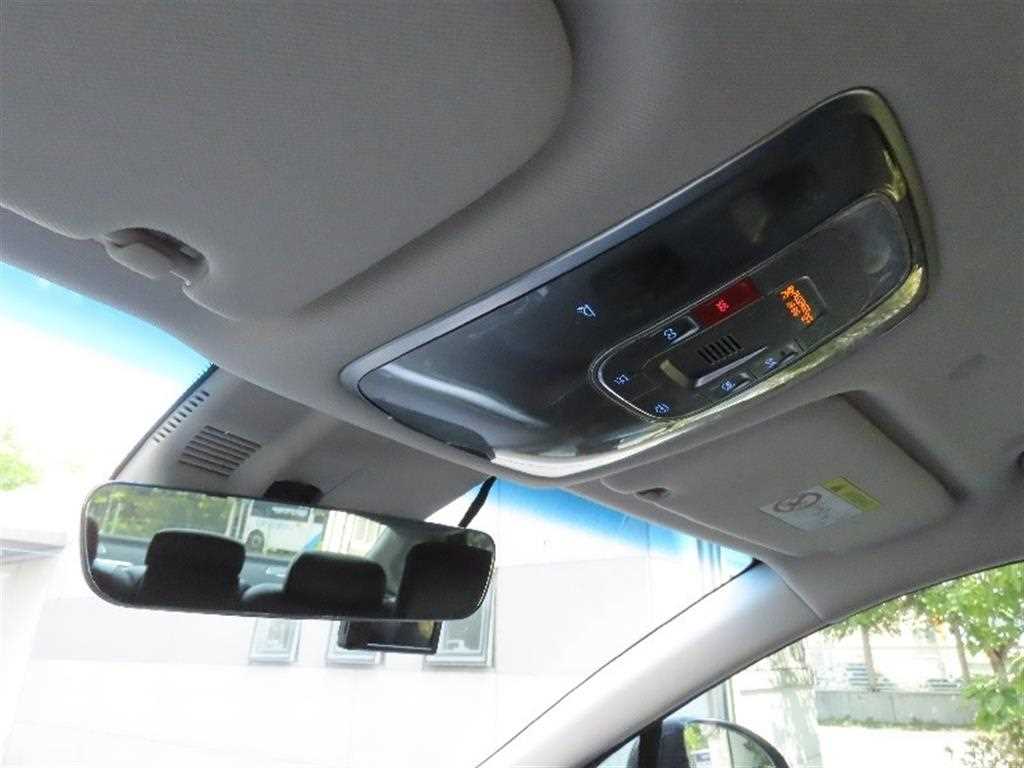 Genesis G80 - Vista 10