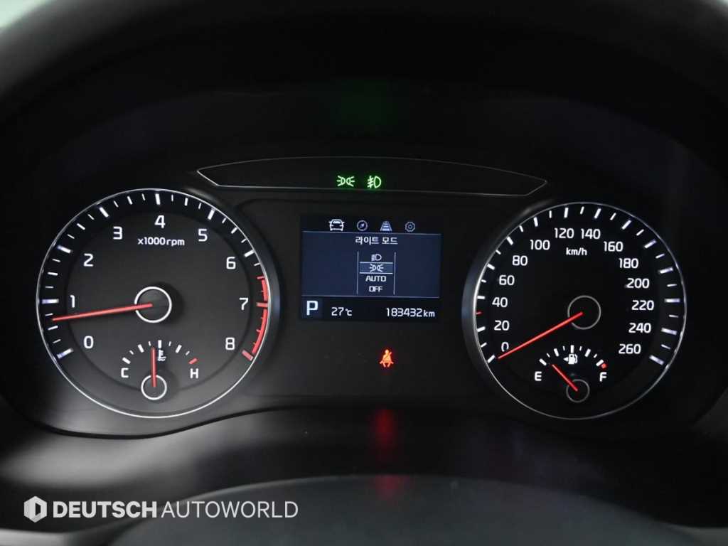 KIA K7 - Vista 8