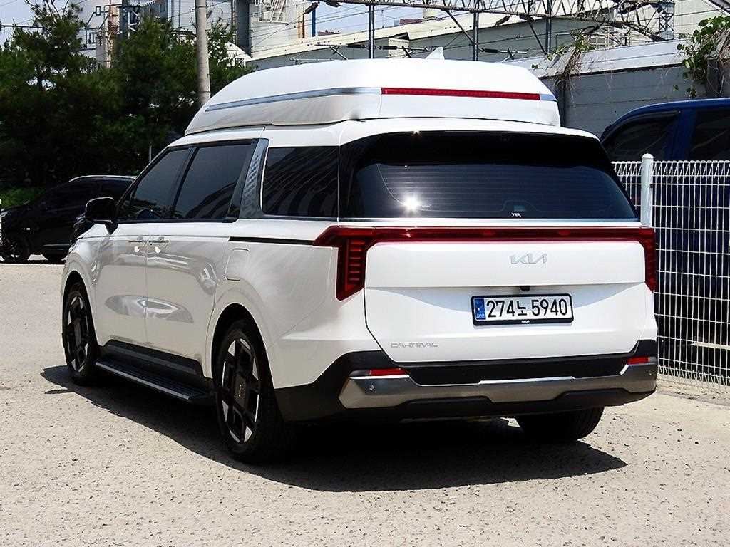 KIA Carnival - Vista 3