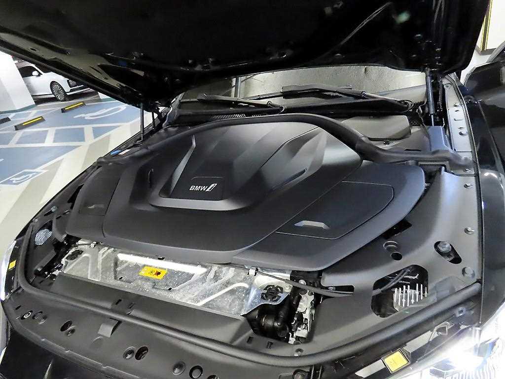 BMW i4 2022 Negro - Importación desde Corea - HF Imports Iquique - Foto 19