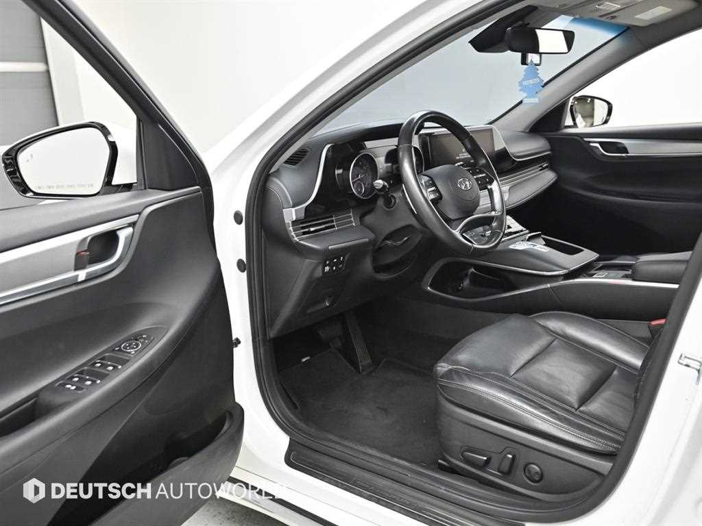 HYUNDAI Grandeur - Vista 11