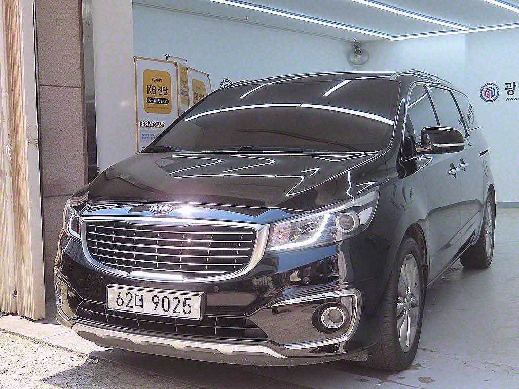 KIA Carnival - Vista 2