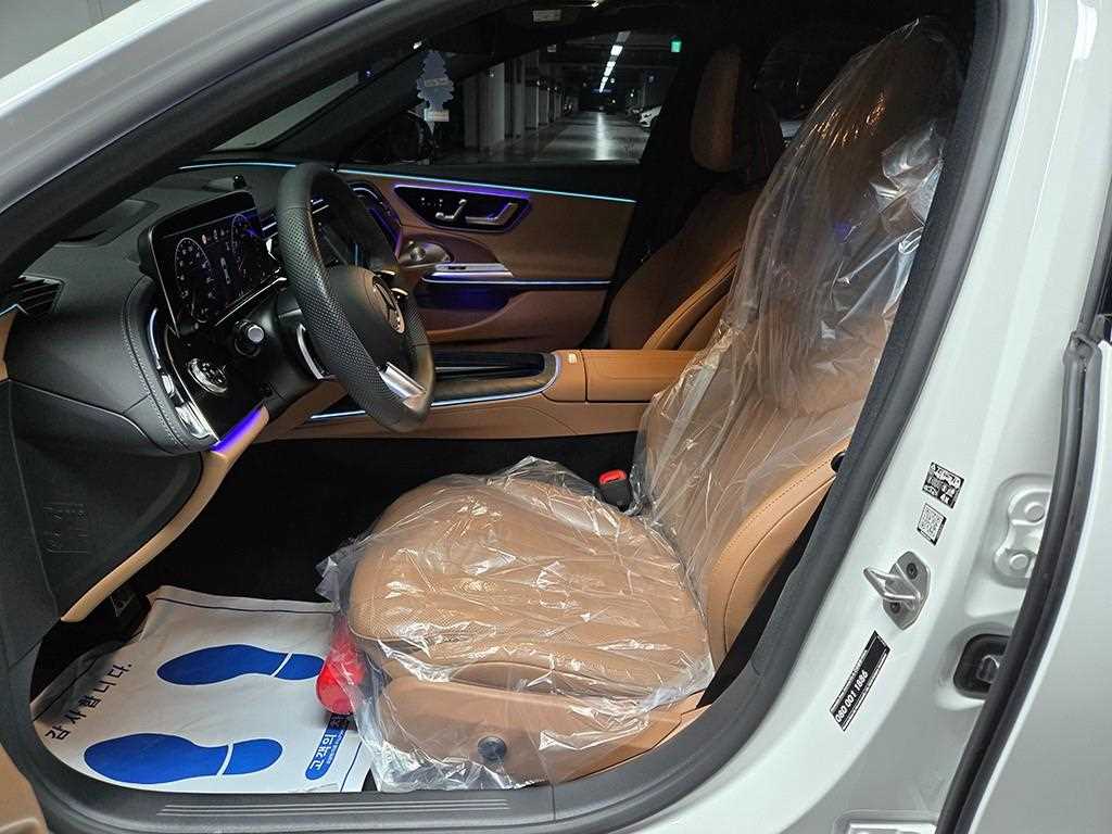 Mercedes Benz E class - Vista 5