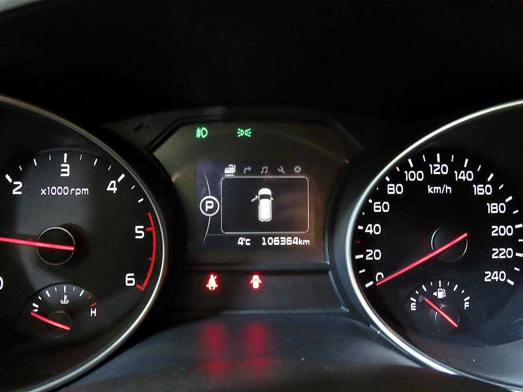 KIA Carnival - Vista 9