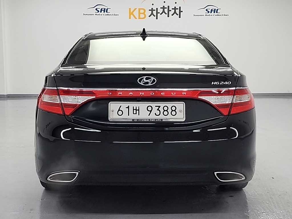HYUNDAI Grandeur - Vista 2