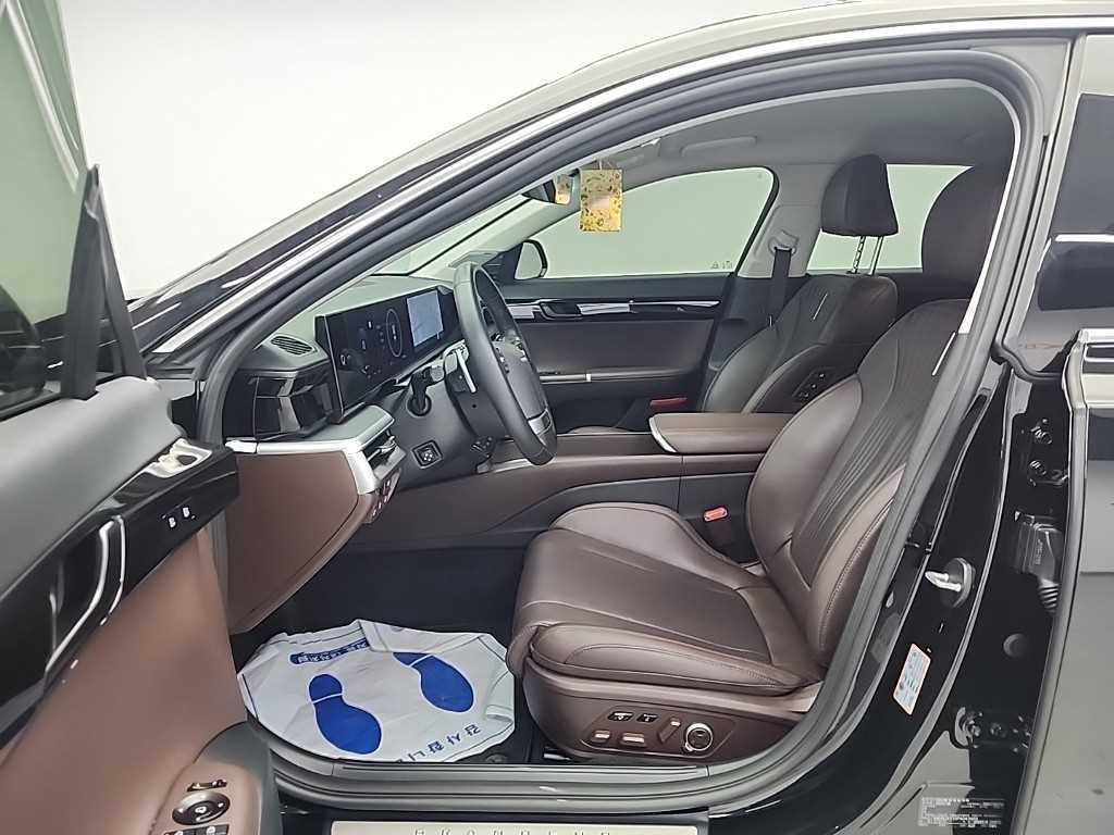 HYUNDAI Grandeur - Vista 11