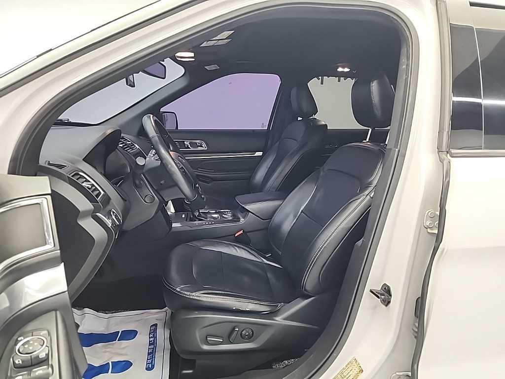 Ford Explorer - Vista 11