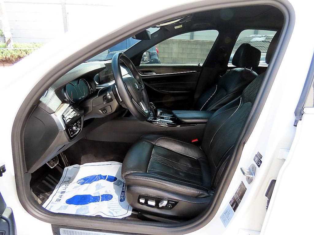 BMW 5 Series - Vista 5