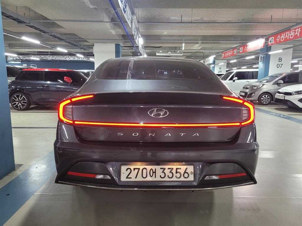 HYUNDAI Sonata - Vista 4