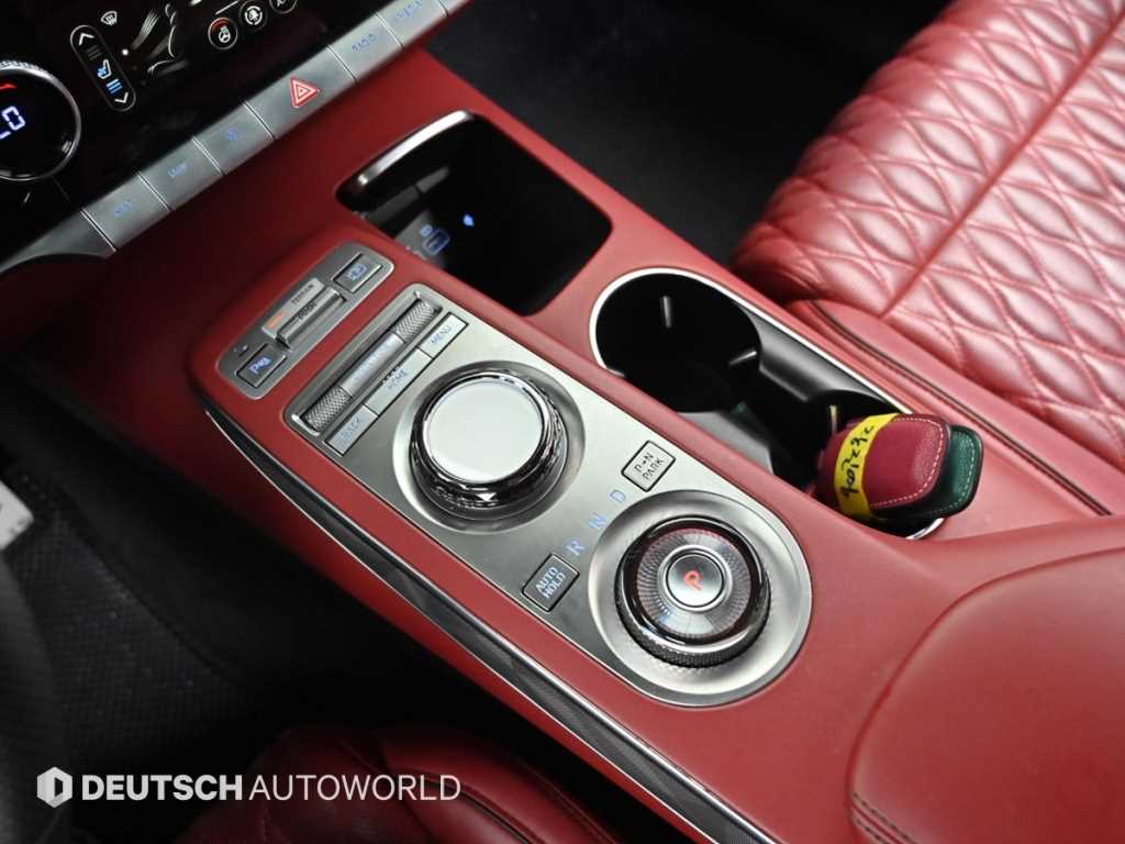 Genesis GV70 - Vista 9