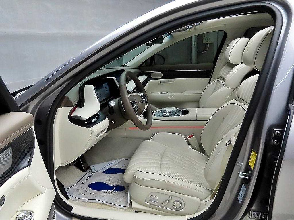 Genesis G90 - Vista 5