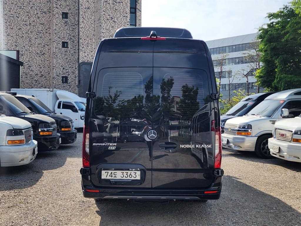 Mercedes Benz Sprinter - Vista 5