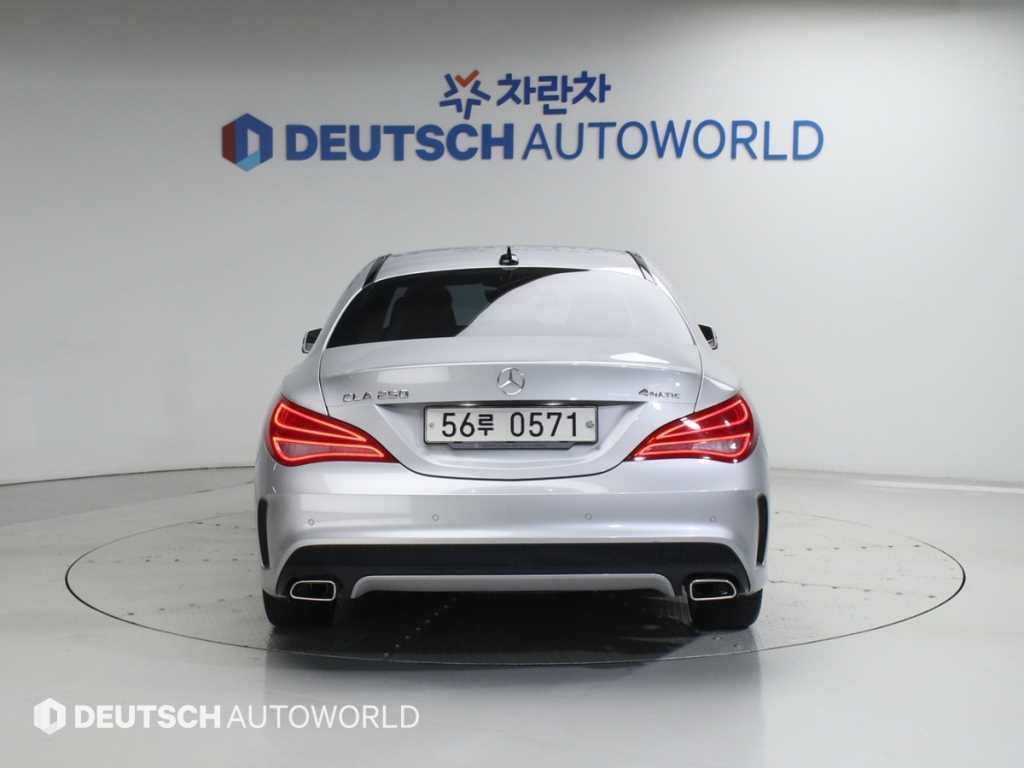 Mercedes Benz CLA Class - Vista 4