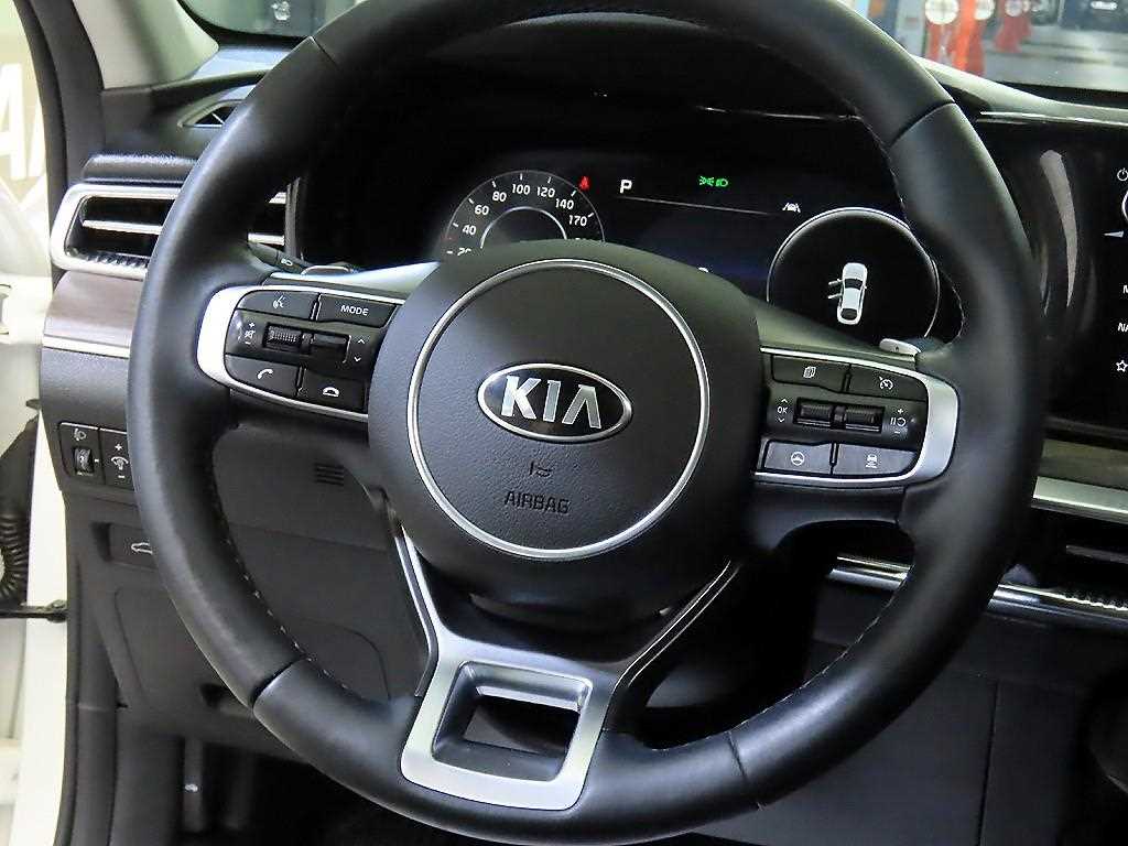 KIA K5 - Vista 8