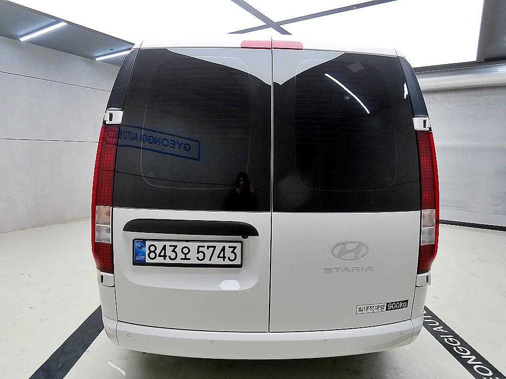 HYUNDAI Staria - Vista 3