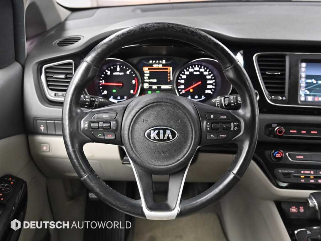 KIA Carnival 2017 Negro - Importación desde Corea - HF Imports Iquique - Foto 13