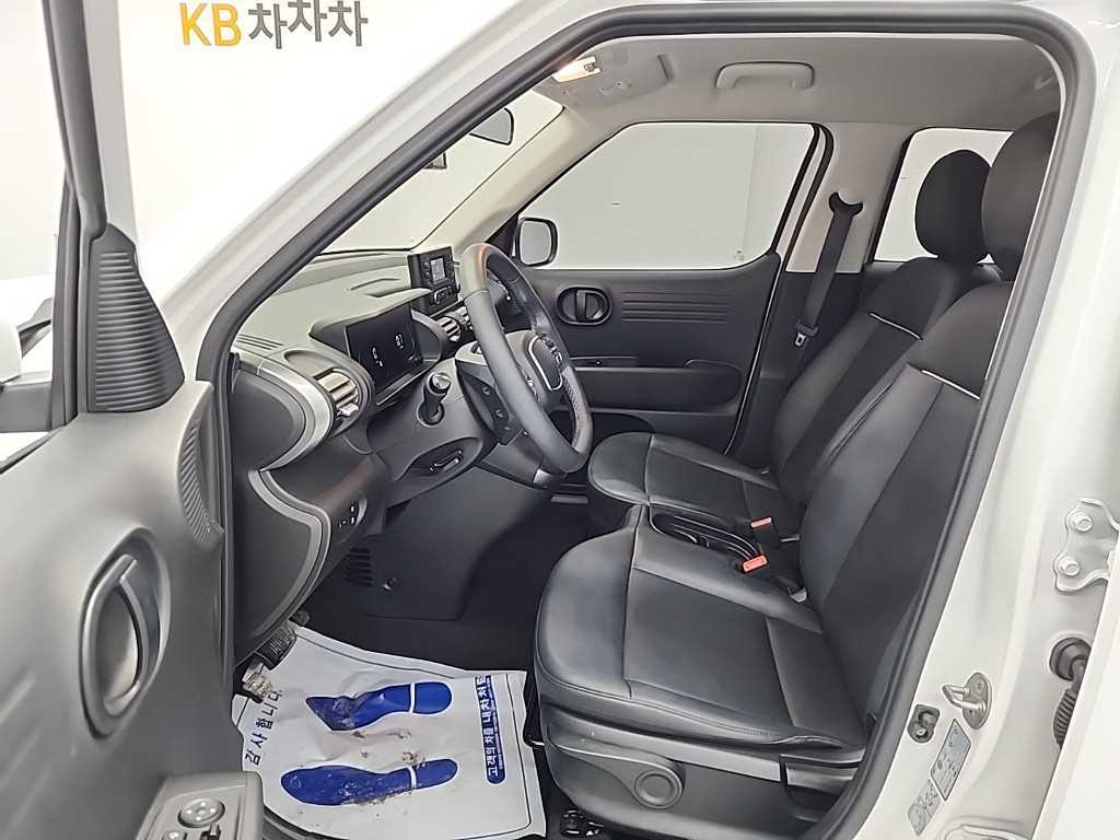 HYUNDAI Casper - Vista 11