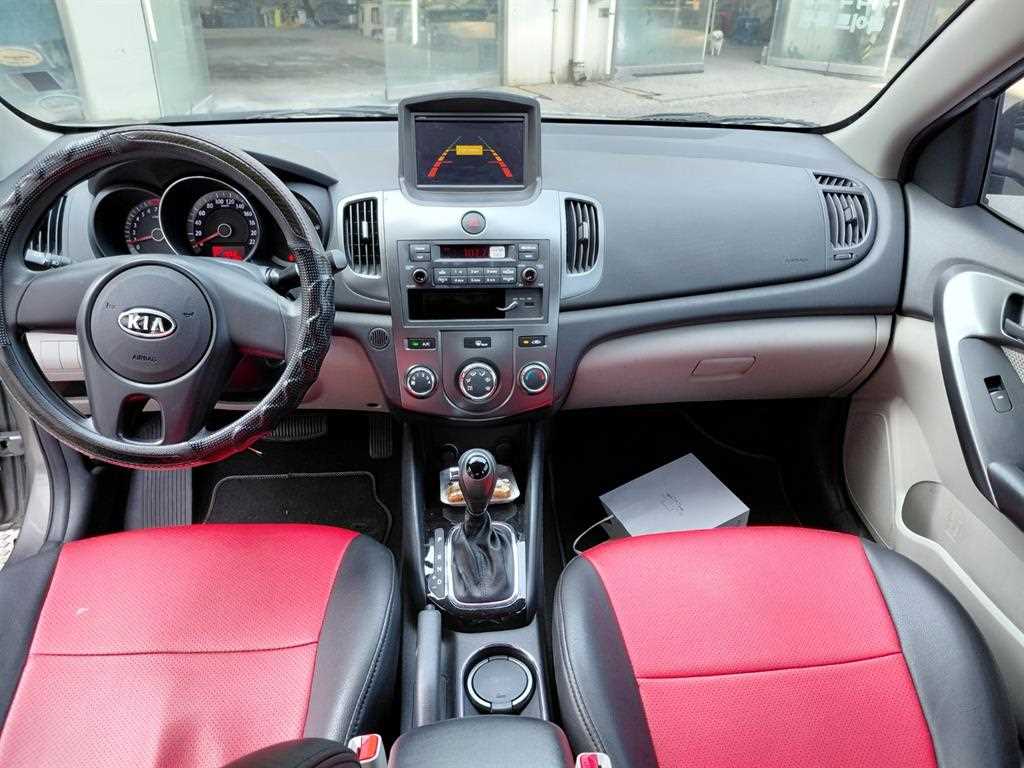 KIA Forte - Vista 8