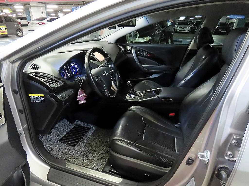 HYUNDAI Grandeur - Vista 6