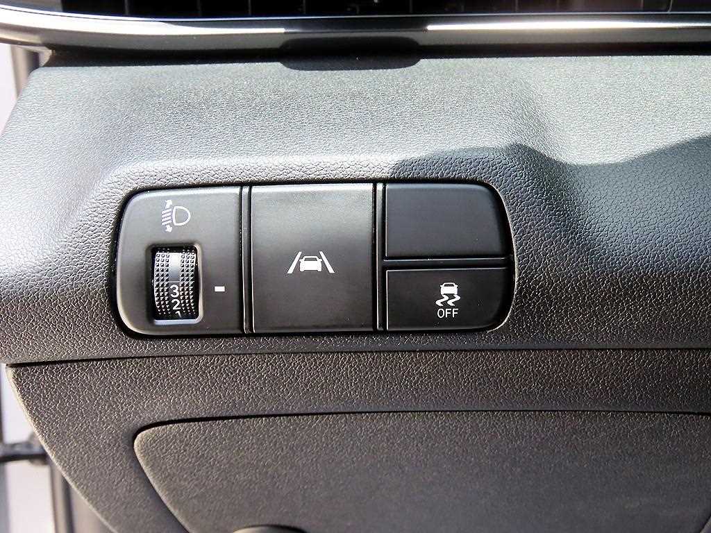 HYUNDAI Avante - Vista 12