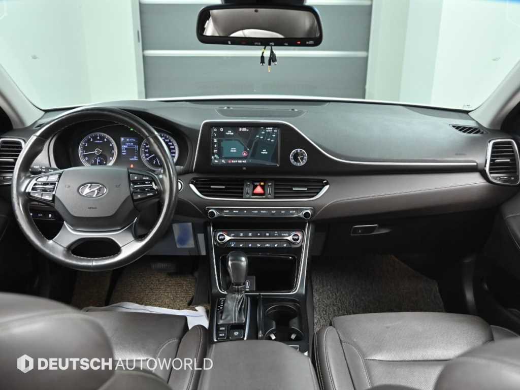 HYUNDAI Grandeur - Vista 7