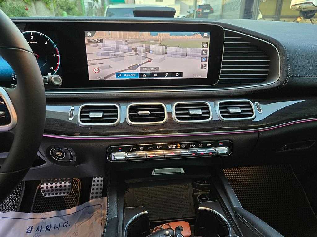 Mercedes Benz GLE Class - Vista 10