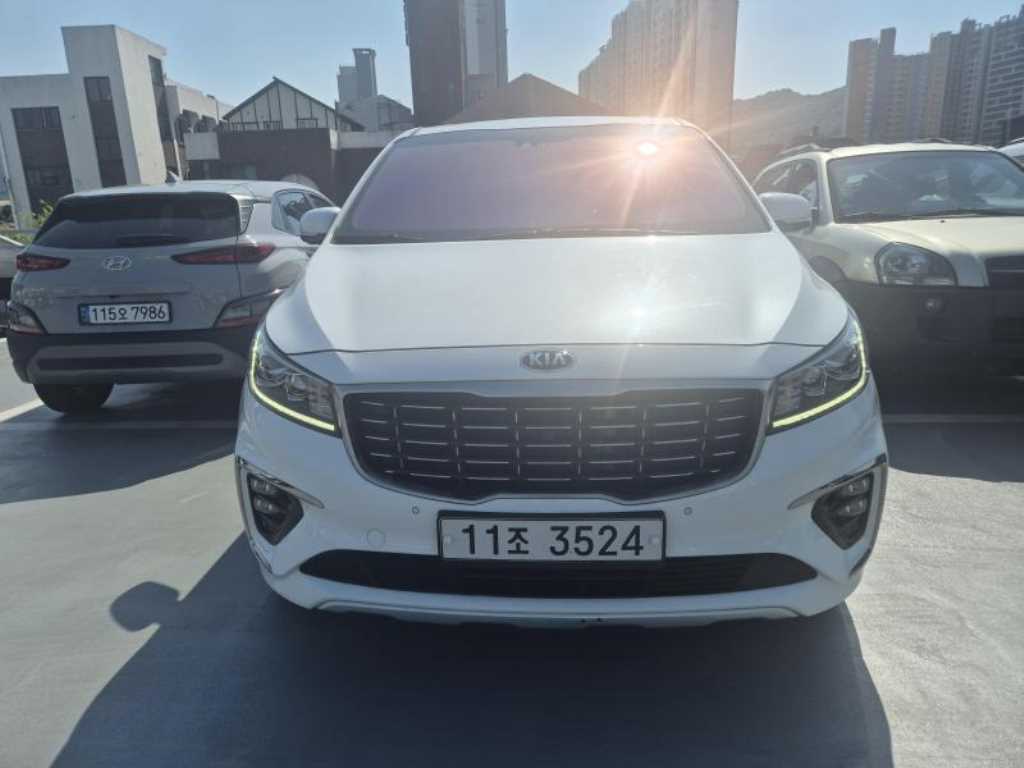 KIA Carnival 2019 Blanco - Importación desde Corea - HF Imports Iquique - Foto 1