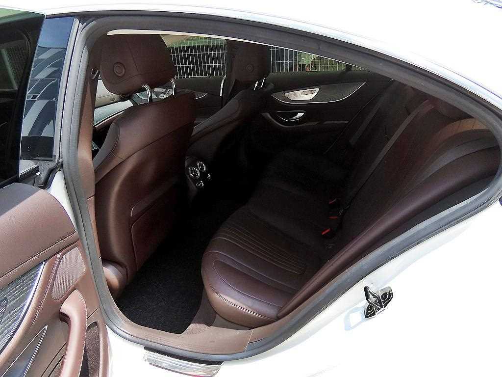 Mercedes Benz CLS Class - Vista 6