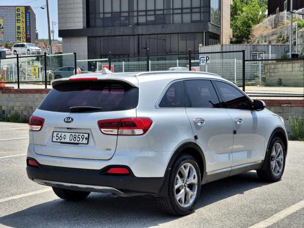 KIA Sorento - Vista 4