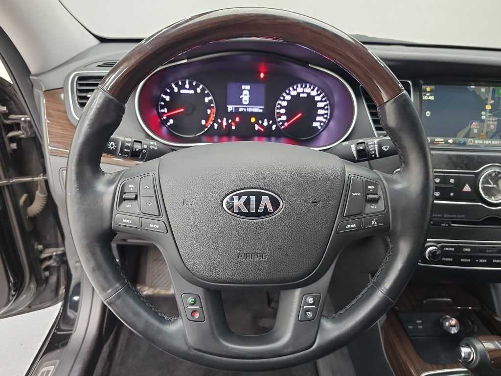KIA K7 - Vista 9