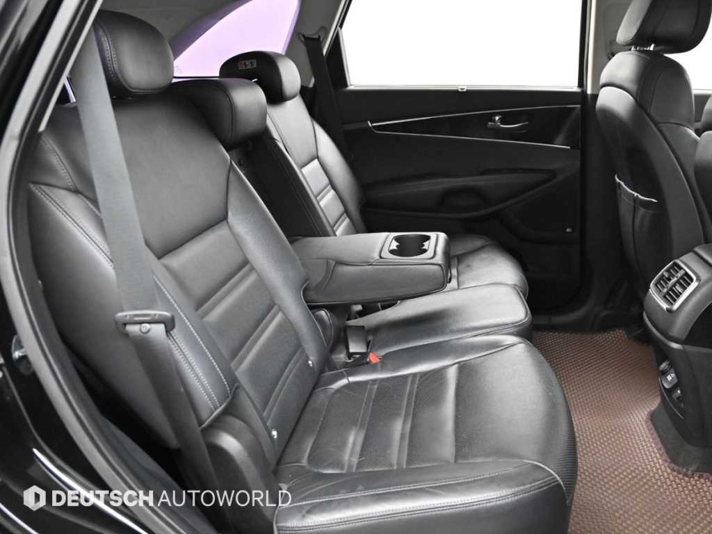 KIA Sorento - Vista 12