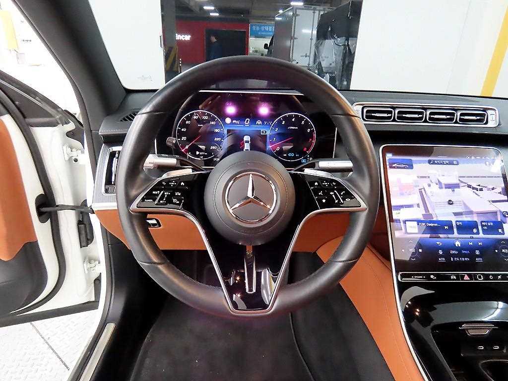Mercedes Benz S Class - Vista 9