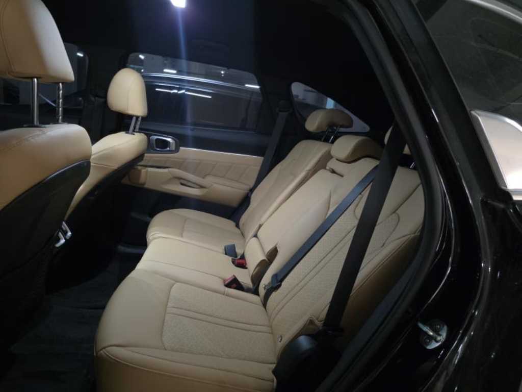 KIA Sorento - Vista 4