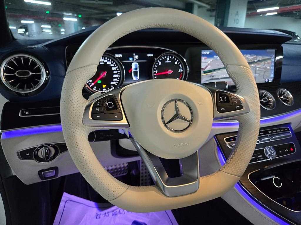 Mercedes Benz E class - Vista 9
