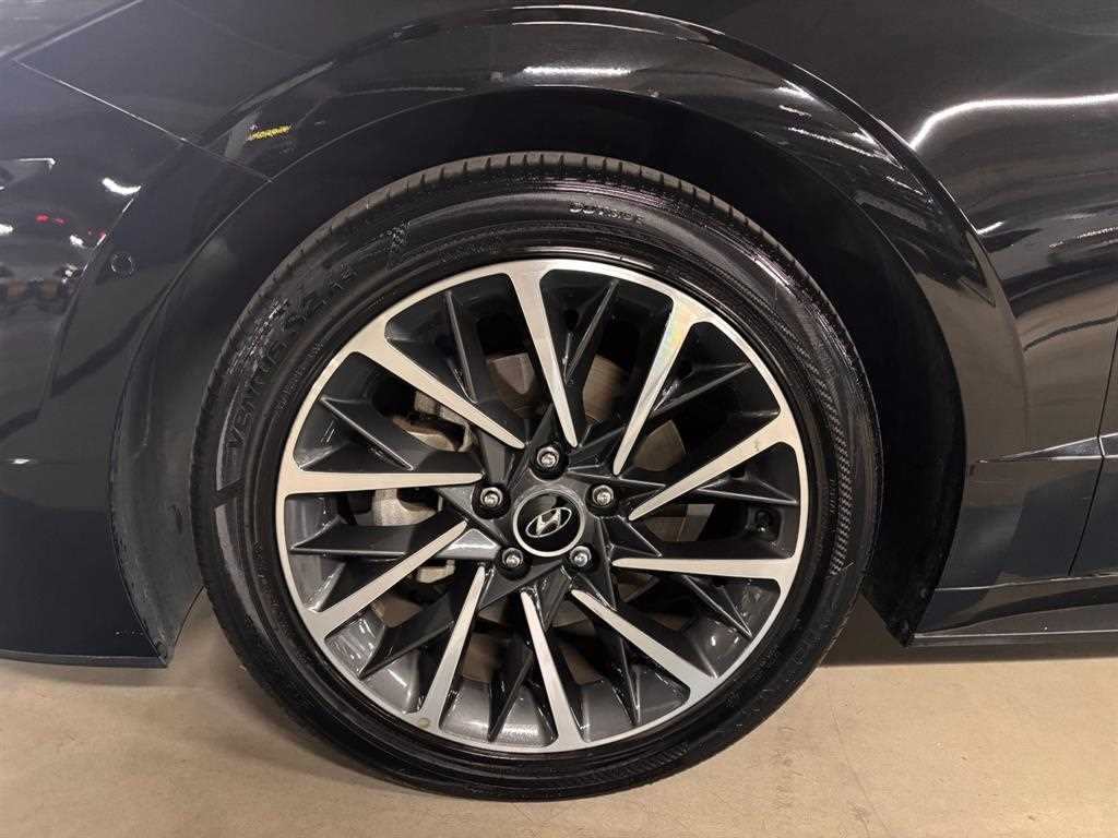 HYUNDAI Sonata - Vista 4