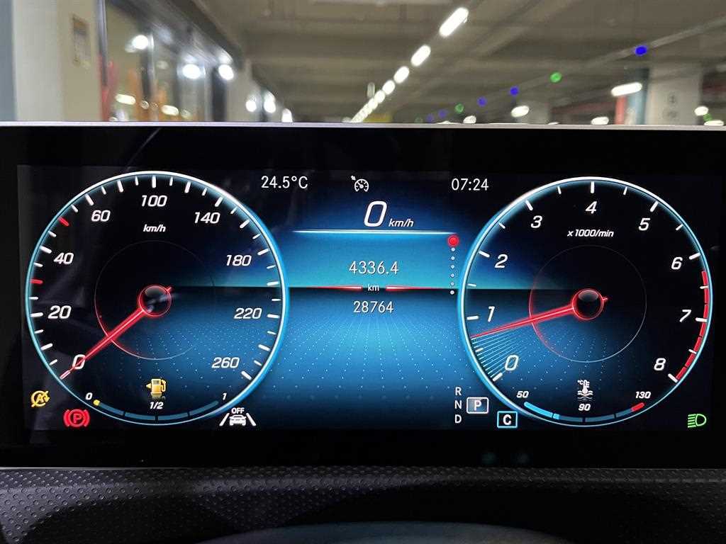 Mercedes Benz CLA Class - Vista 9