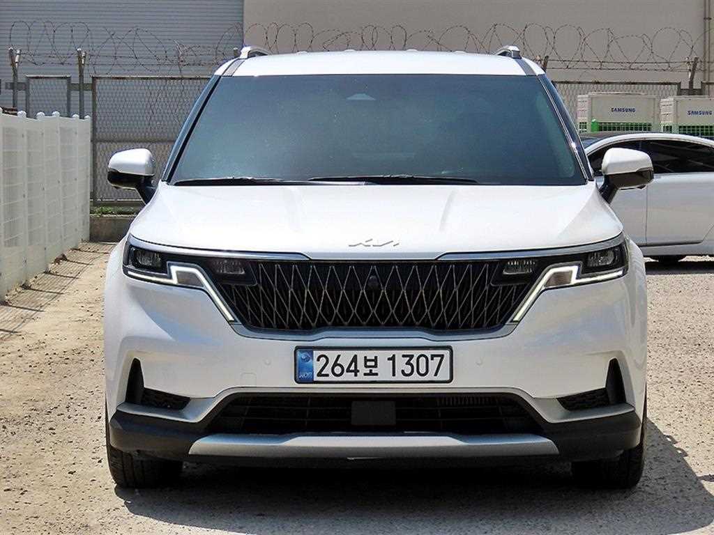 KIA Carnival 2023 Blanco - Importación desde Corea - HF Imports Iquique - Foto 1