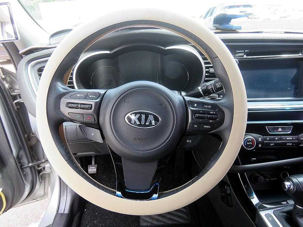 KIA K5 - Vista 11
