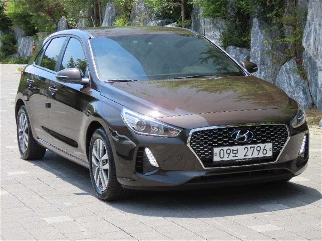 HYUNDAI i30 - Vista 2