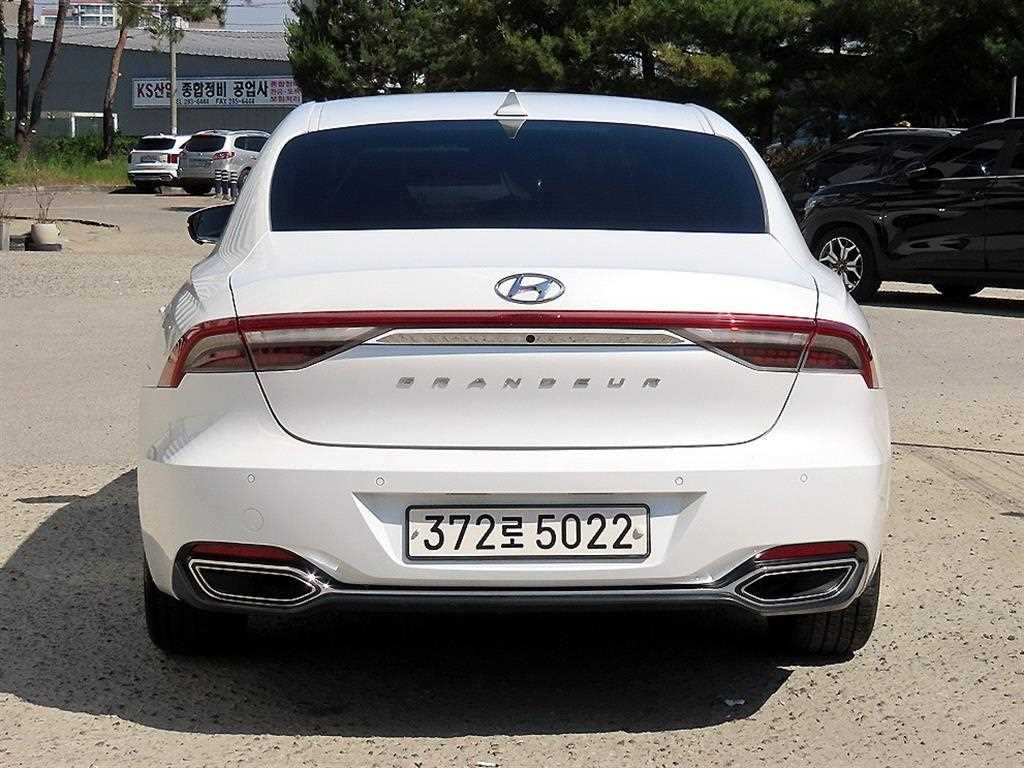 HYUNDAI Grandeur - Vista 4