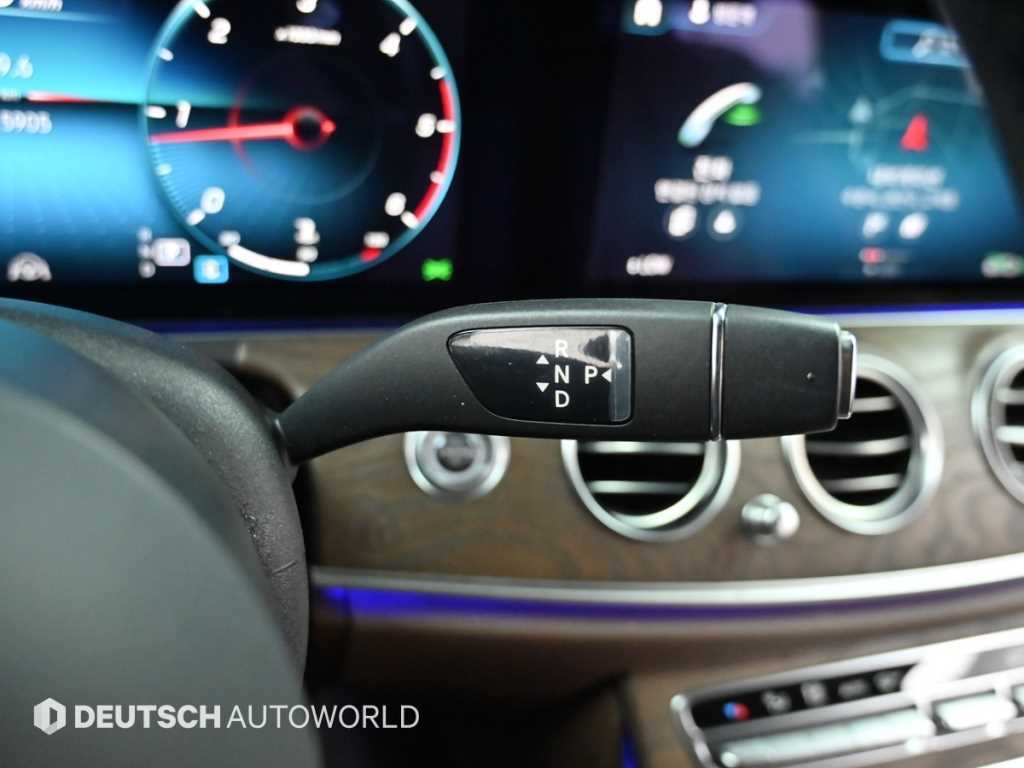 Mercedes Benz E class - Vista 9