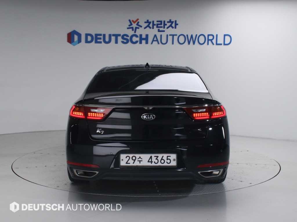 KIA K7 - Vista 4