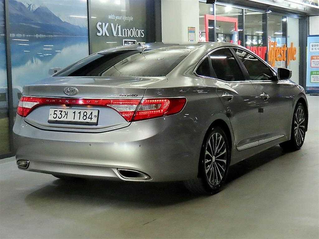HYUNDAI Grandeur - Vista 4