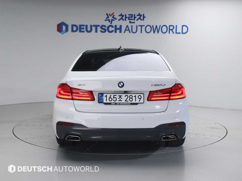 BMW 5 Series - Vista 4