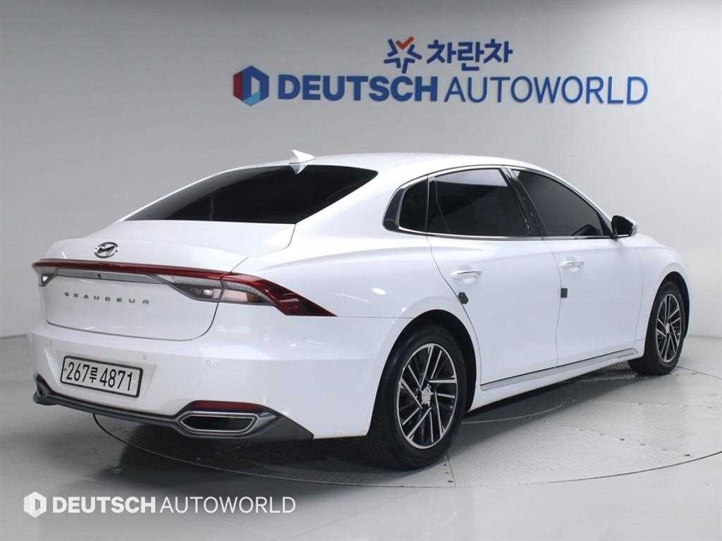 HYUNDAI Grandeur - Vista 2