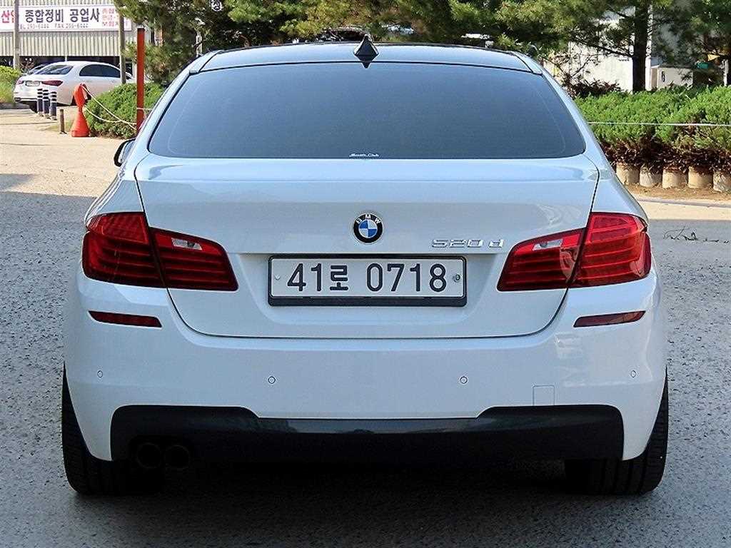 BMW 5 Series - Vista 4