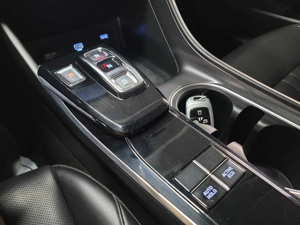 HYUNDAI Sonata - Vista 11
