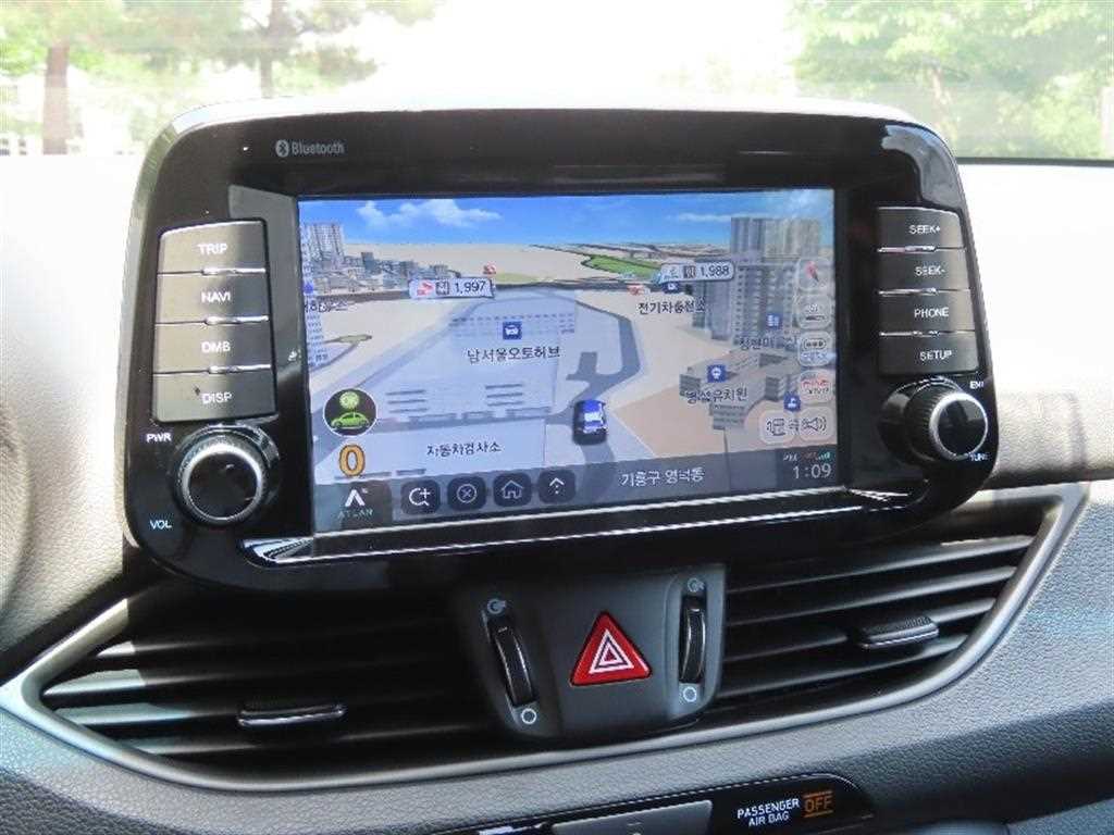 HYUNDAI i30 - Vista 8