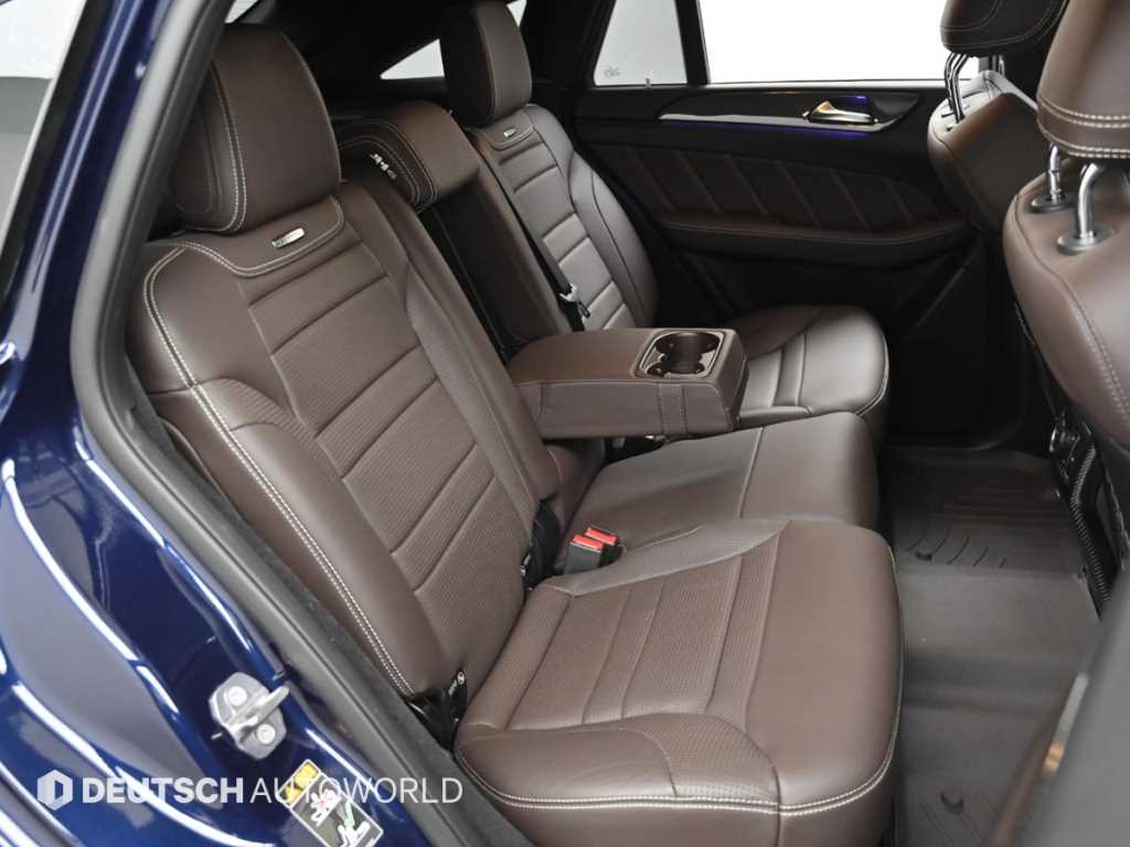 Mercedes Benz GLE Class - Vista 12